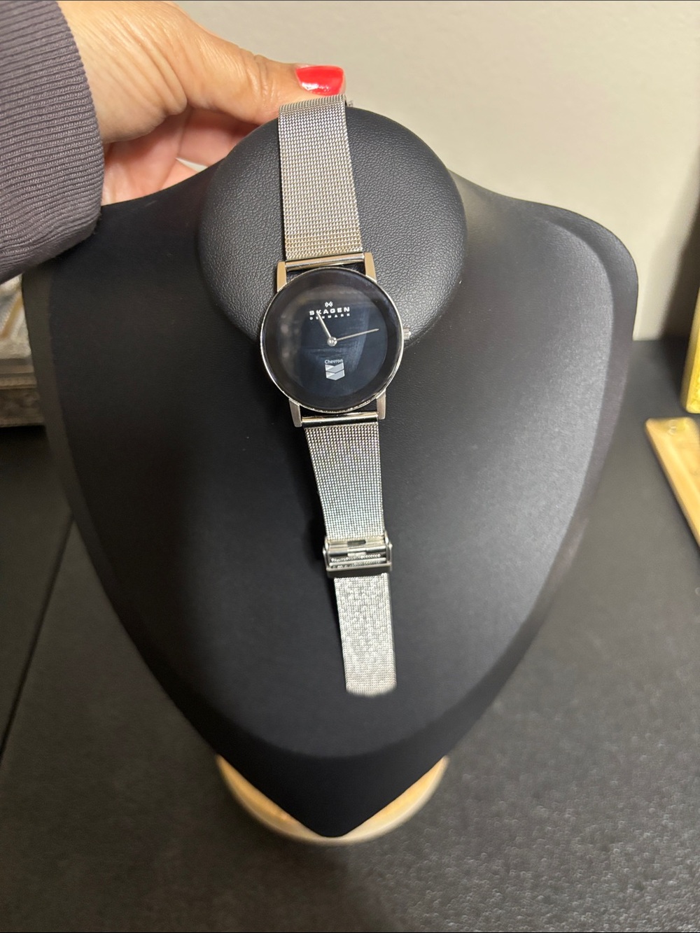 Skagen Chevron Silver Mesh Watch with Black Dial WORKING Adjustable